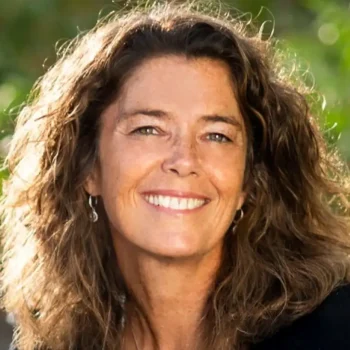 Dr Liz George headshot