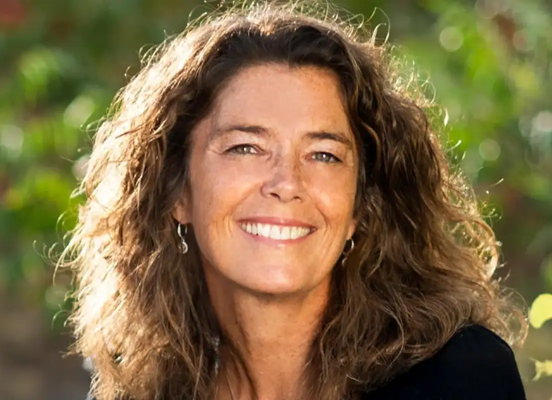 Dr Liz George headshot